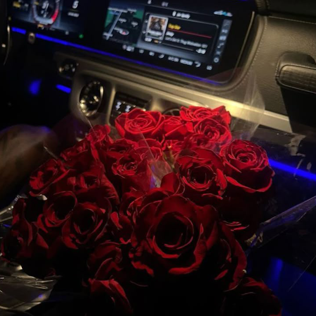 Eternal Red Roses – The Classic Symbol of Love